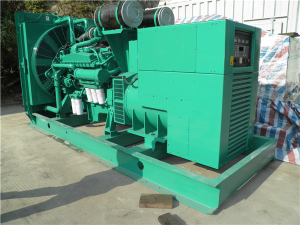 长沙发电车出租-柴油发电机组在使用的过程中应该做好哪些防护工作