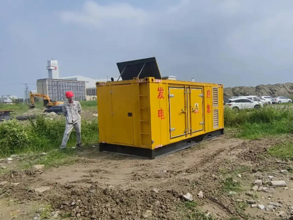 长沙200KW柴油发电机机组每小时的油耗量受哪些因素影响？